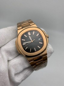 Patek Philippe Nautilus Black Dial High Version Mirror Replica